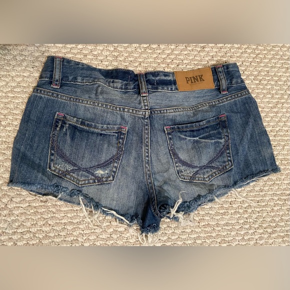 VTG Y2K PINK low rise denim shorts 2 - Picture 4 of 4